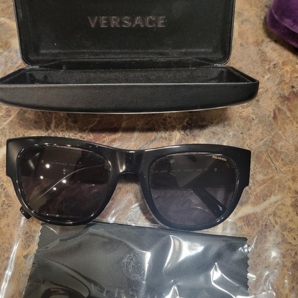 🚫🚫🚫SOLD🚫🚫🚫 Versace Polarized sunglasses. BRAND NEW.